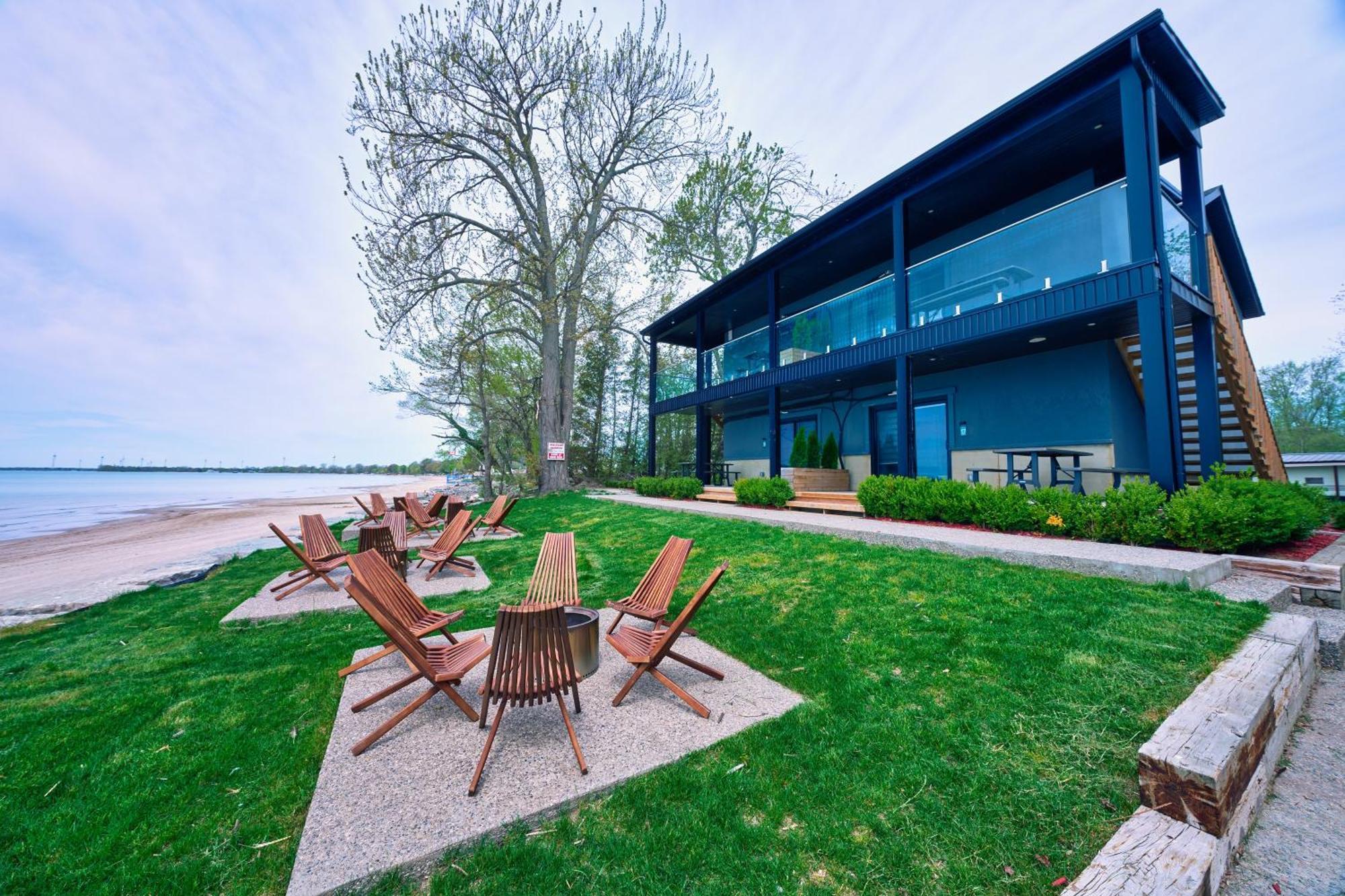 The Long Beach Resort - Beachfront Cottages & Townhouse Suites Wainfleet Exterior foto