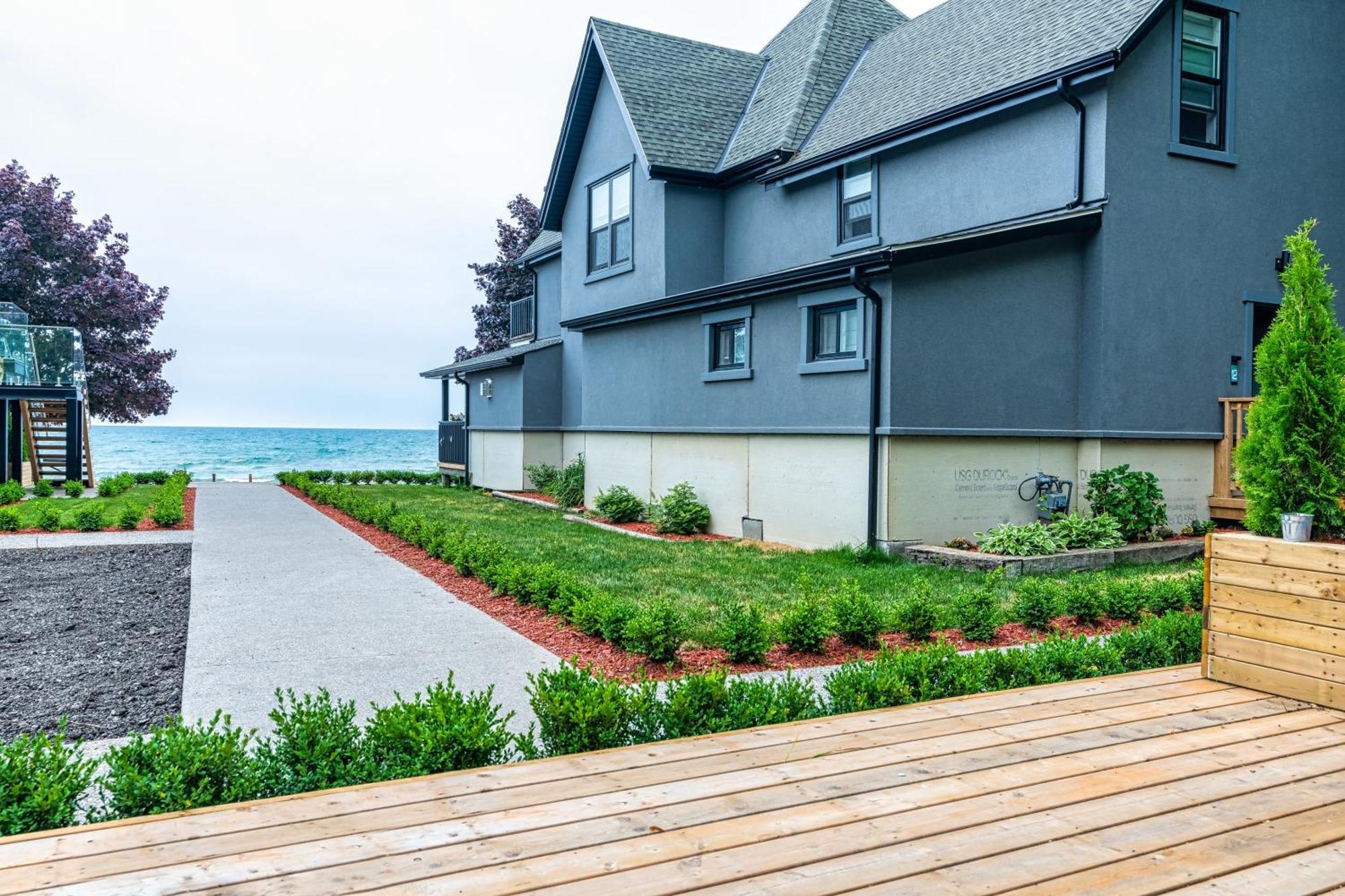 The Long Beach Resort - Beachfront Cottages & Townhouse Suites Wainfleet Exterior foto