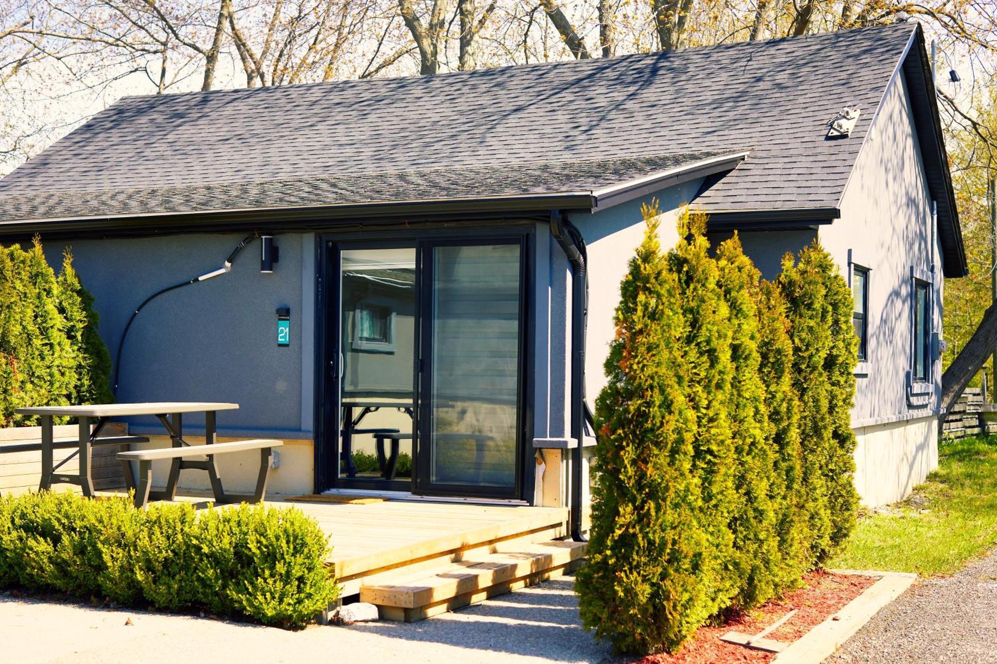 The Long Beach Resort - Beachfront Cottages & Townhouse Suites Wainfleet Exterior foto