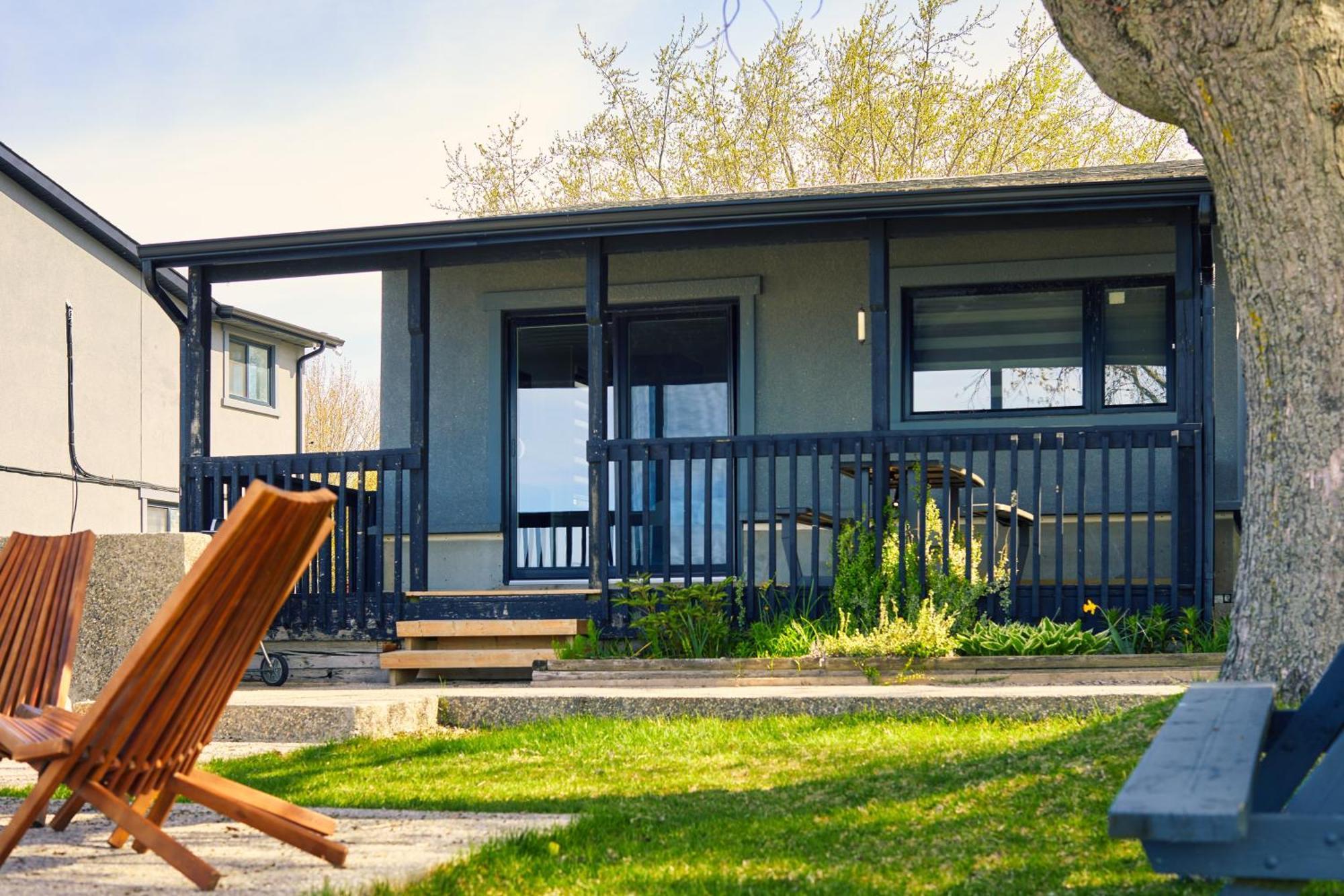 The Long Beach Resort - Beachfront Cottages & Townhouse Suites Wainfleet Exterior foto