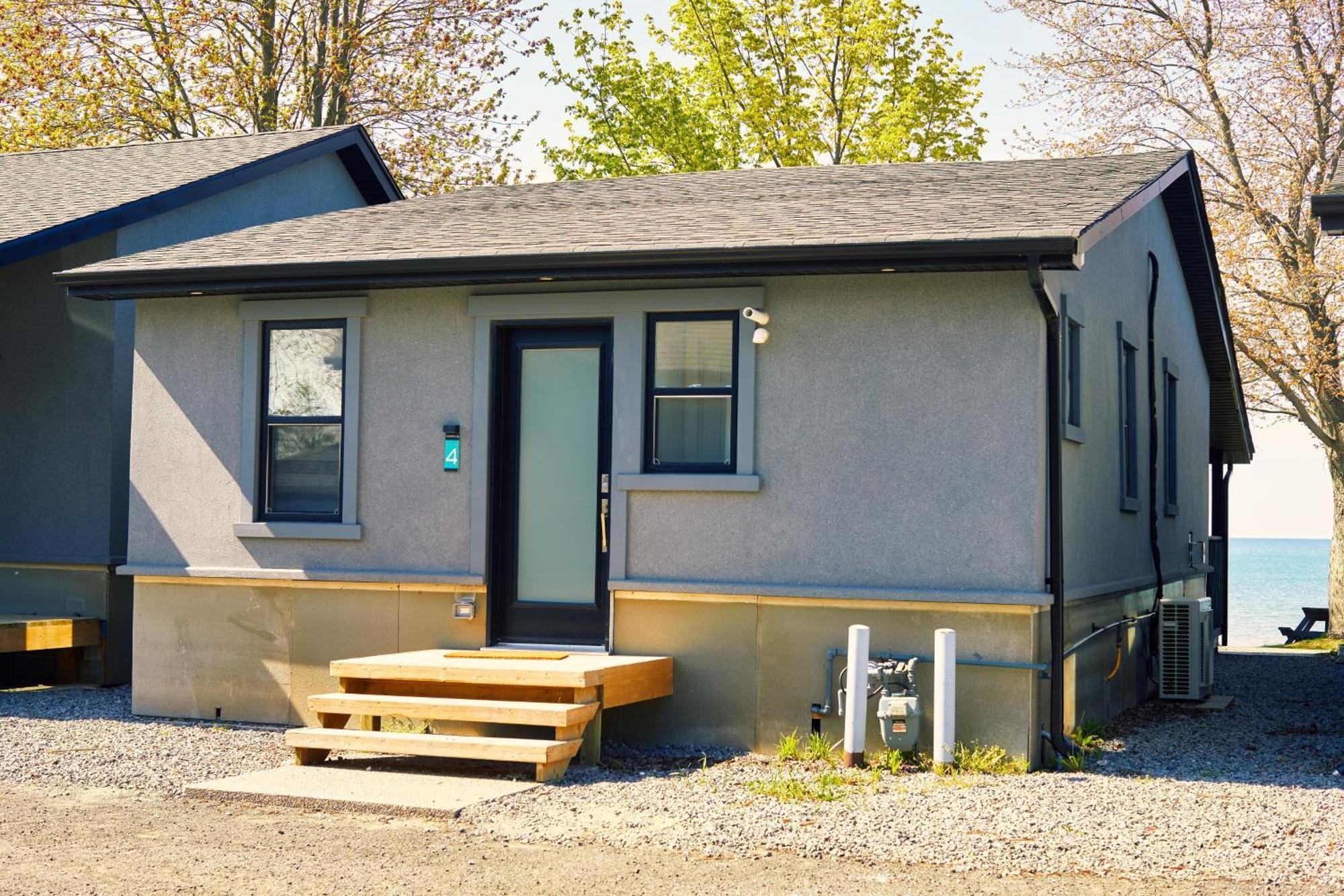 The Long Beach Resort - Beachfront Cottages & Townhouse Suites Wainfleet Exterior foto