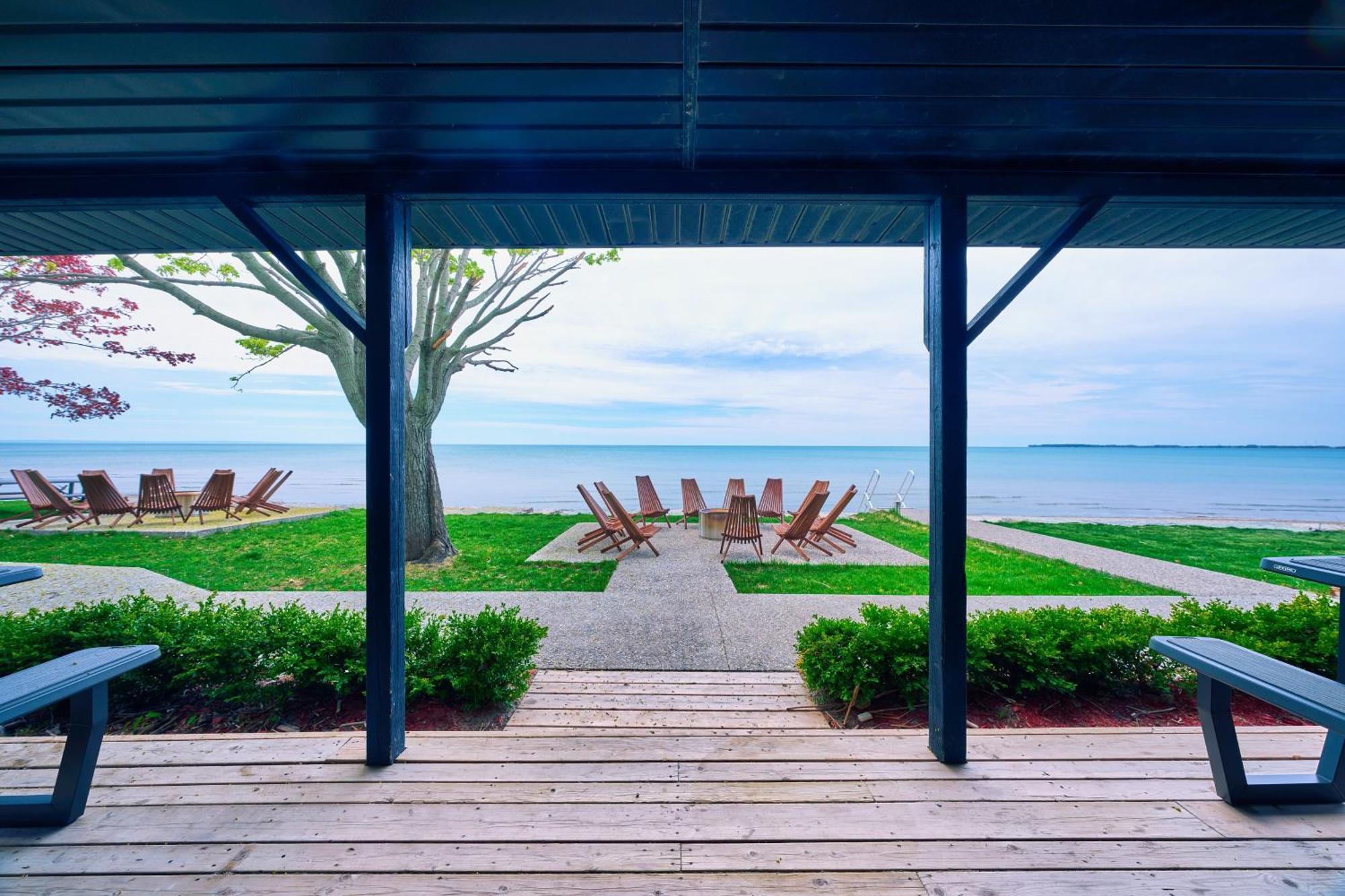 The Long Beach Resort - Beachfront Cottages & Townhouse Suites Wainfleet Exterior foto